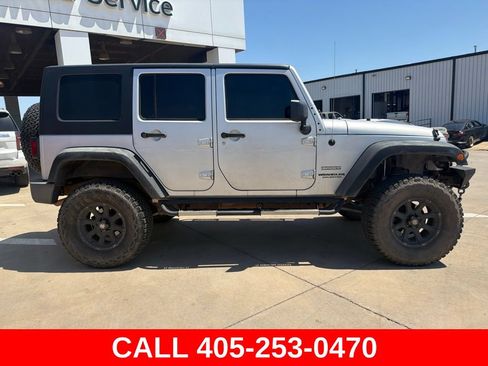 Used 2010 Jeep Wrangler Unlimited Sport AWD/4WD image 2