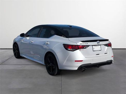 Used 2022 Nissan Sentra SR w/ Midnight Edition image 4