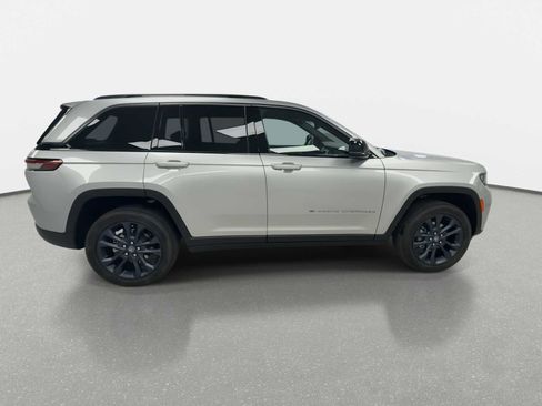 New 2026 Jeep Grand Cherokee Limited AWD/4WD image 9