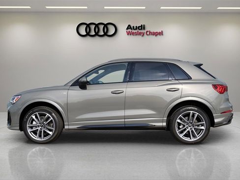 Used 2025 Audi Q3 2.0T Premium w/ Convenience Package image 2