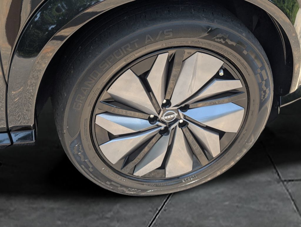 Certified 2023 Nissan Ariya FWD image 11