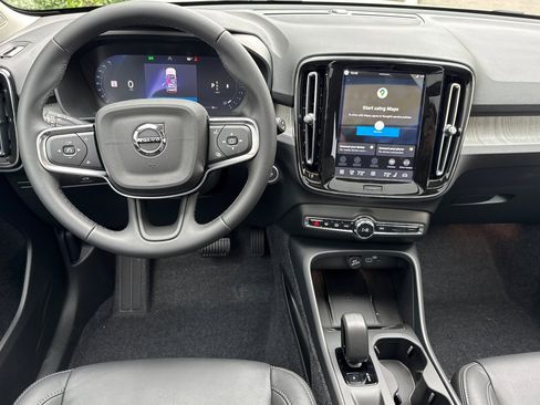 New 2026 Volvo XC40 B5 Core w/ Climate Package image 15