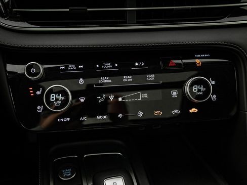 Used 2024 INFINITI QX60 Sensory image 35