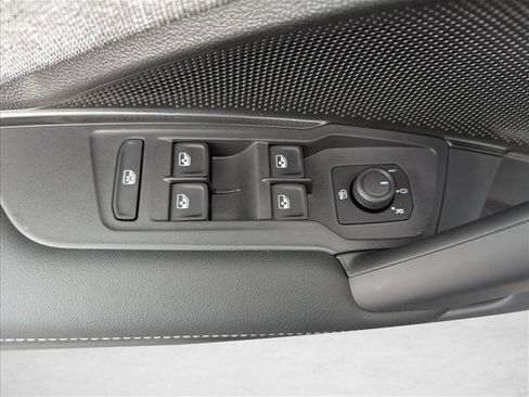 New 2026 Volkswagen Tiguan S image 10