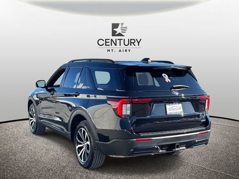 Used 2025 Ford Explorer ST-Line image 5