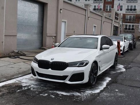 Used 2025 BMW 530i xDrive AWD/4WD image 2