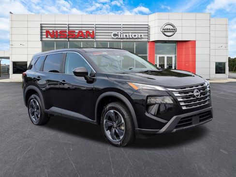 Used 2026 Nissan Rogue SV AWD/4WD image 1