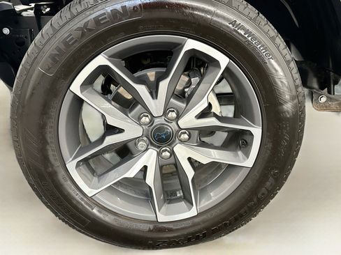 Used 2024 Jeep Wrangler Unlimited w/ Convenience Group AWD/4WD image 11