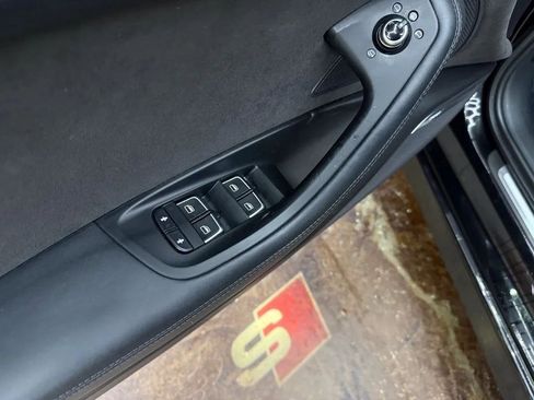 Used 2017 Audi S6 Premium Plus w/ Driver Assistance Package image 27