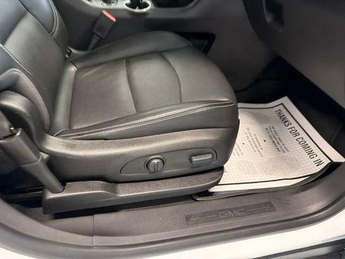 Used 2022 GMC Terrain SLT w/ LPO, Floor Liner Package AWD/4WD image 14