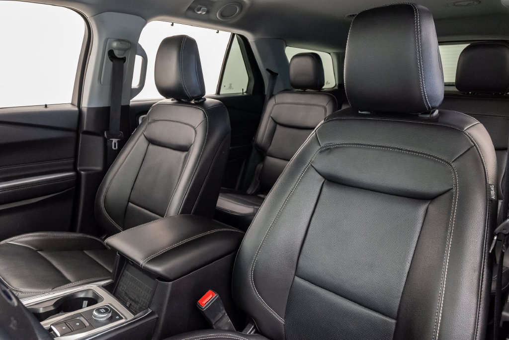 Used 2022 Ford Explorer Limited AWD/4WD image 12
