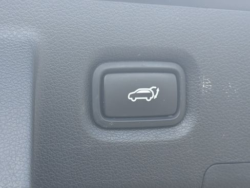 Used 2020 Hyundai Santa Fe SEL w/ Convenience + Premium Package FWD image 23
