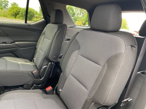 Certified 2023 Chevrolet Traverse LT FWD image 18
