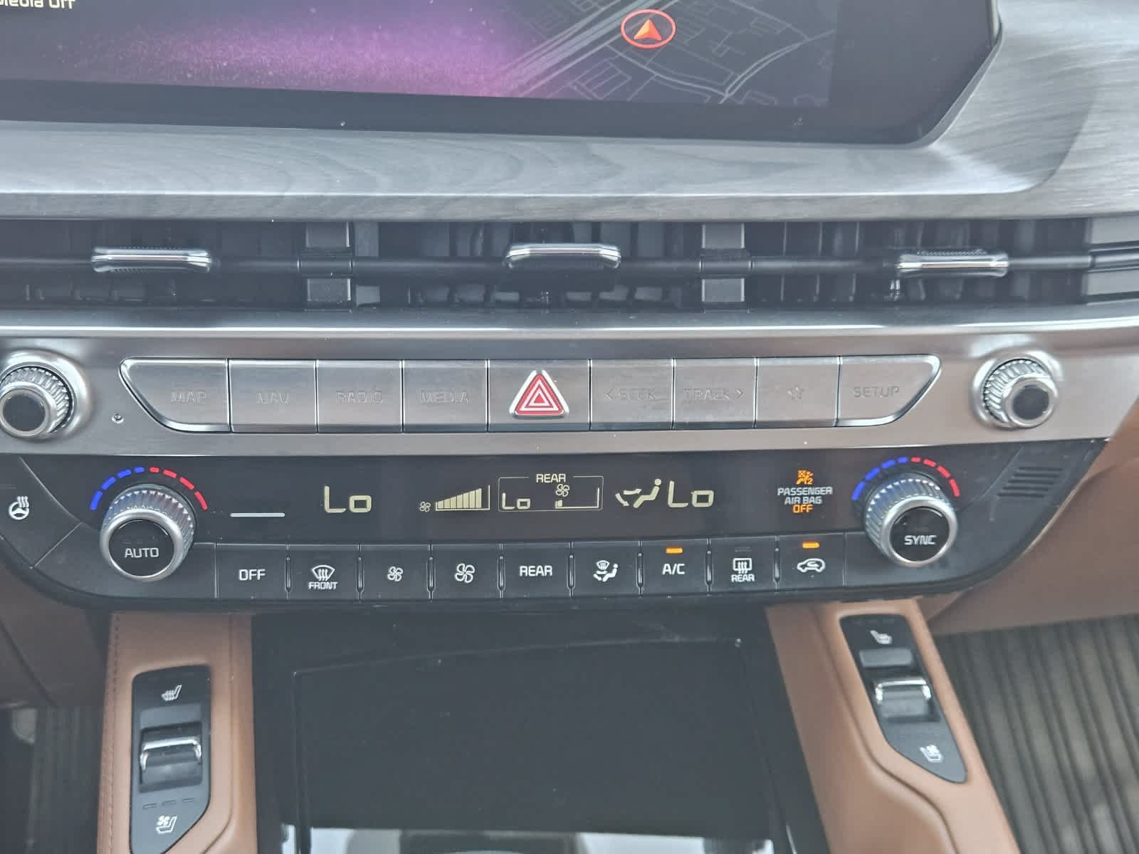 Used 2025 Kia Telluride EX X-Line AWD/4WD image 18