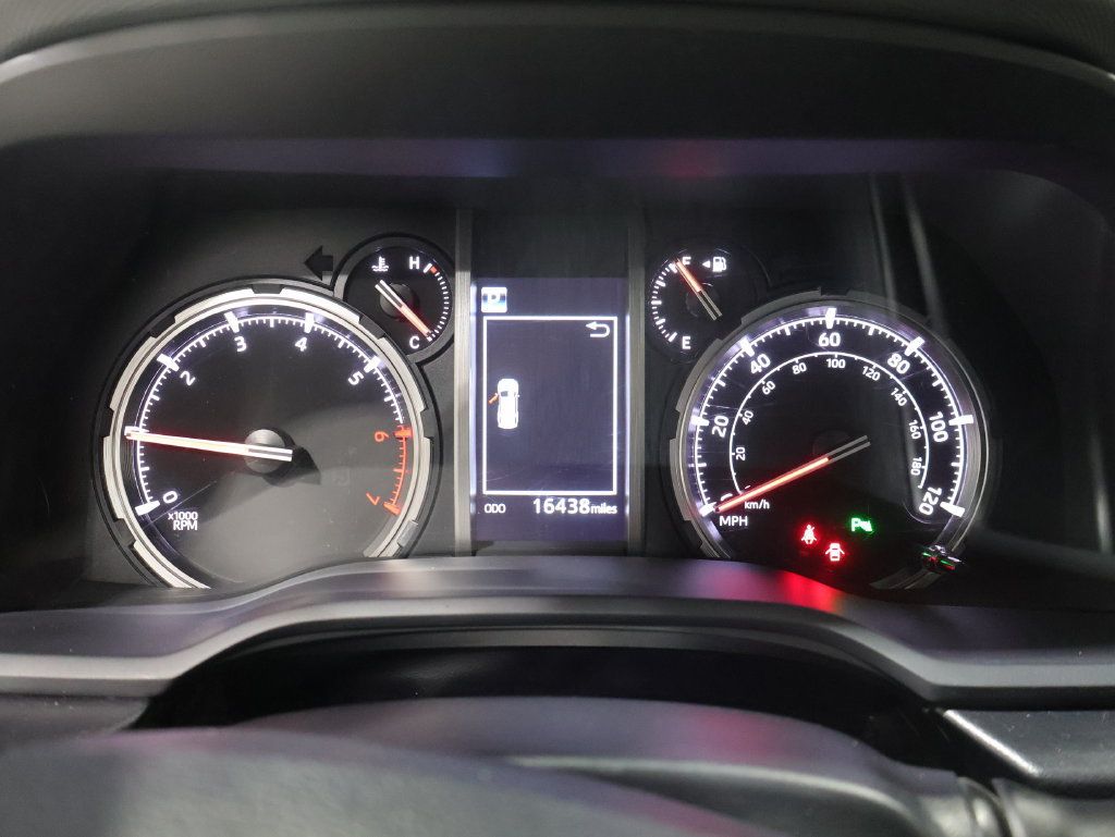 Used 2024 Toyota 4Runner Limited AWD/4WD image 41