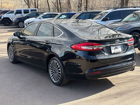 Used 2018 Ford Fusion SE w/ Fusion SE Technology Package image 5