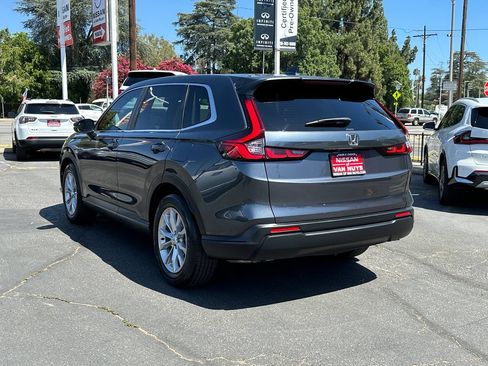 Used 2023 Honda CR-V EX image 4