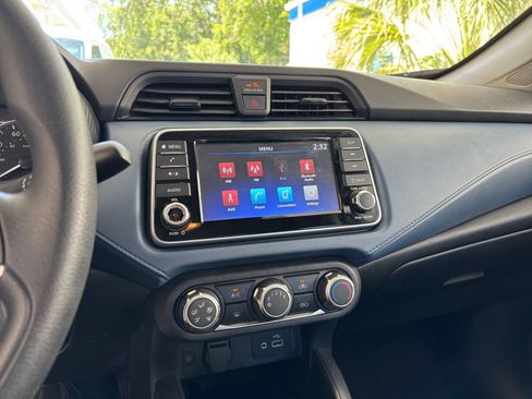 Used 2025 Nissan Versa SV FWD image 20