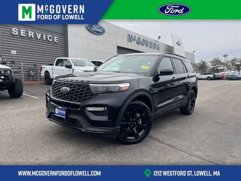 Used 2024 Ford Explorer ST-Line w/ Class IV Trailer Tow Package image 1