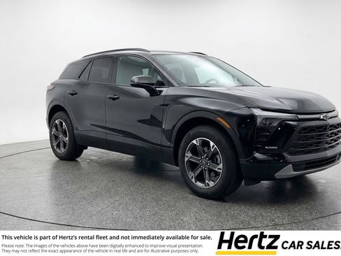 Used 2025 Chevrolet Blazer LT image 1
