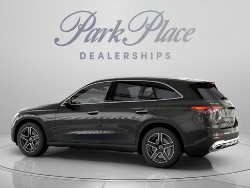 Used 2026 Mercedes-Benz GLC 300 image 11