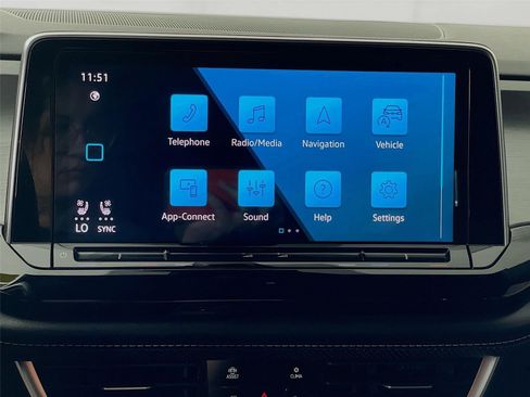 Used 2024 Volkswagen Atlas Cross Sport SE AWD/4WD image 19