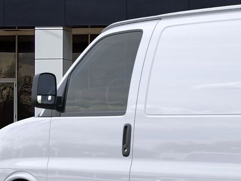 New 2026 GMC Savana 3500 RWD image 12
