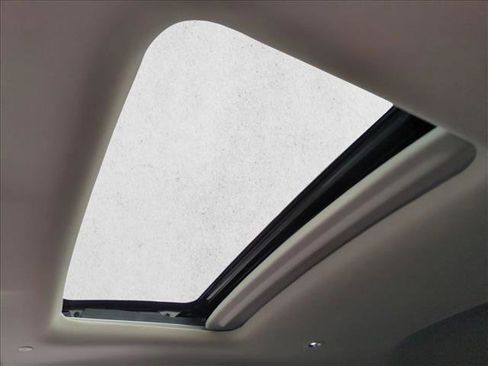 Certified 2025 Honda HR-V EX-L image 15