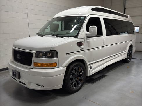 New 2025 GMC Savana 2500 Extended w/ Driver Convenience Package image 14