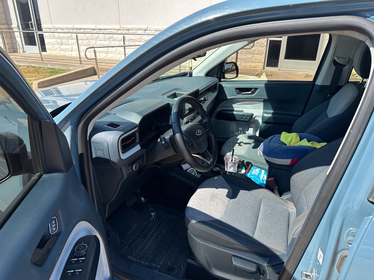 Used 2023 Ford Maverick XLT FWD image 2