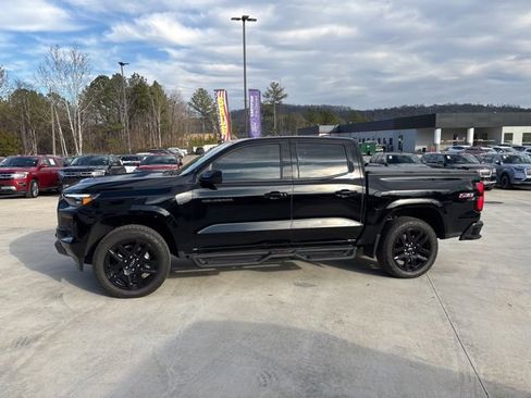 Used 2024 Chevrolet Colorado Z71 w/ Z71 Convenience Package 2 image 5