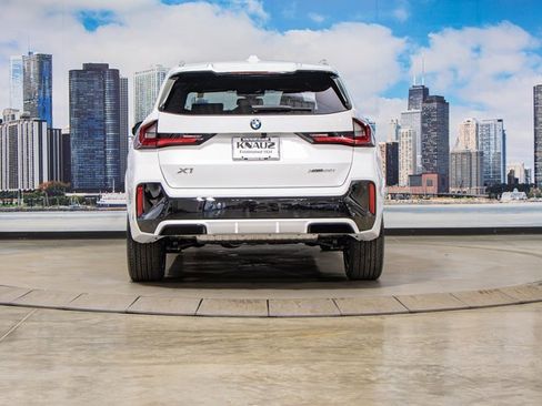 Used 2025 BMW X1 xDrive28i w/ Technology Package image 11