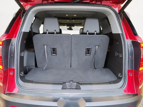 Used 2023 GMC Acadia AT4 w/ Technology Package image 16