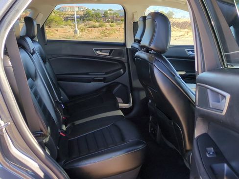 Used 2021 Ford Edge SEL w/ Convenience Package image 32