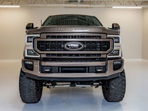 Used 2021 Ford F250 Lariat w/ Lariat Ultimate Package AWD/4WD image 3