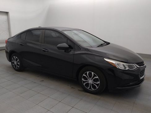 Used 2018 Chevrolet Cruze LS image 11