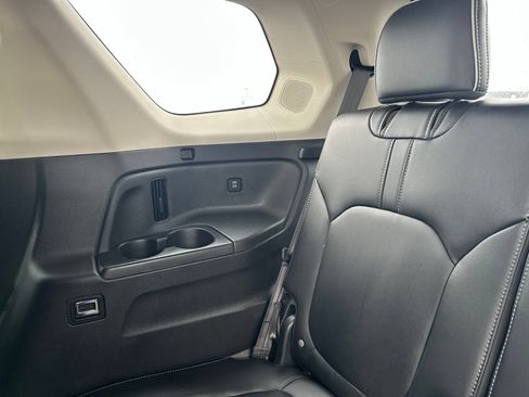 Used 2025 Honda Pilot Elite image 29