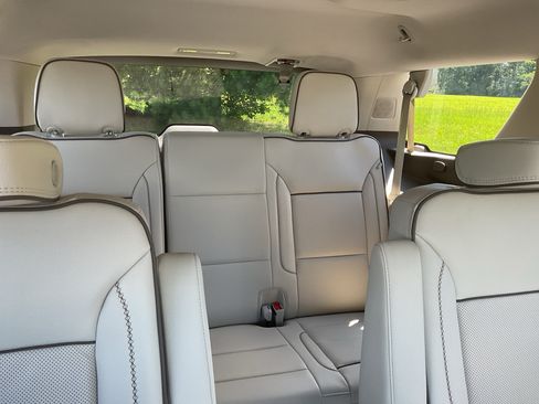 Used 2024 GMC Yukon Denali AWD/4WD image 41