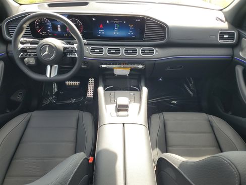 New 2026 Mercedes-Benz GLS 580 4MATIC image 15