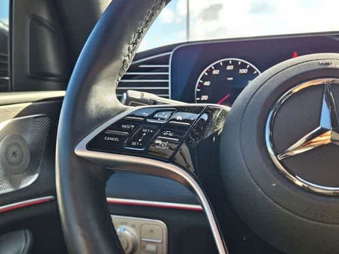 Certified 2025 Mercedes-Benz GLS 450 4MATIC image 24