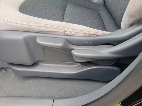 Used 2017 Chevrolet Bolt LT FWD image 20