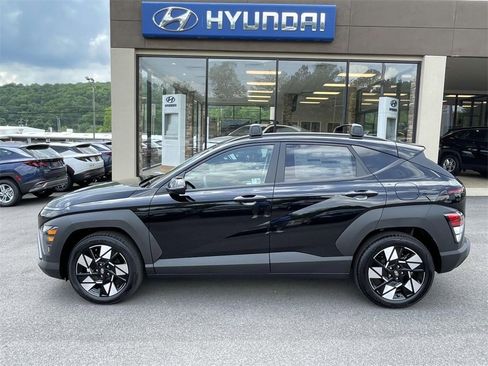 New 2025 Hyundai Kona SEL image 2