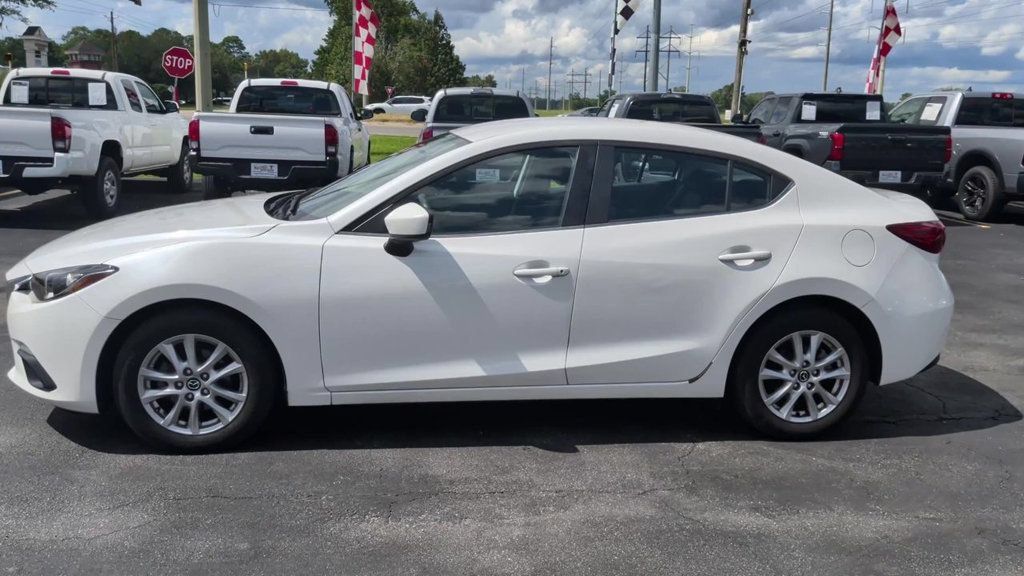 Used 2016 MAZDA MAZDA3 i Sport w/ Preferred Equipment Package FWD image 5