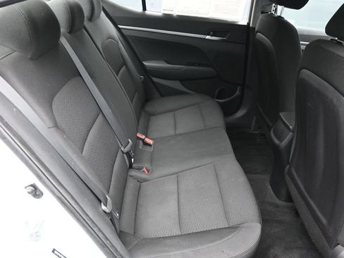 Used 2019 Hyundai Elantra SE w/ Cargo Package FWD image 23