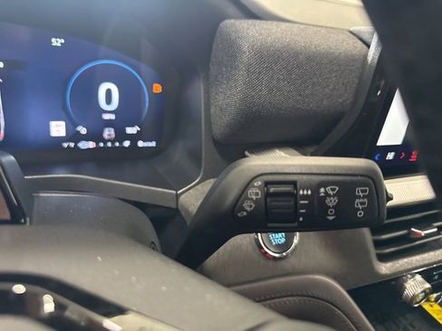 Used 2025 Ford Explorer Platinum image 30