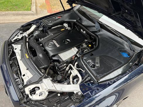 Used 2017 Mercedes-Benz E 300 4MATIC image 43