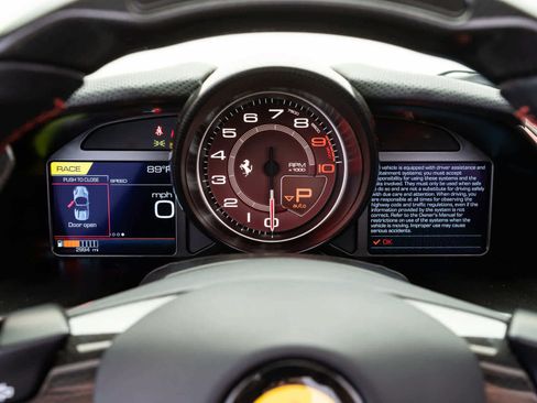 Used 2022 Ferrari 812 GTS RWD image 11
