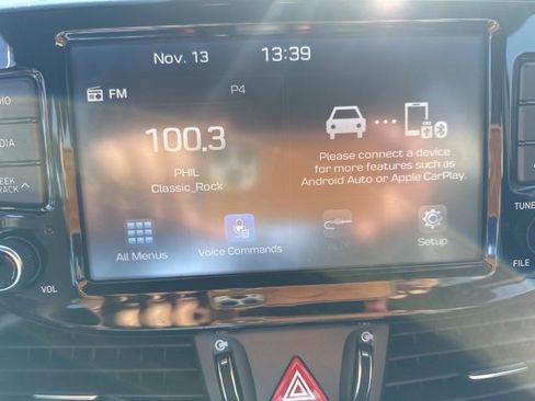 Used 2018 Hyundai Elantra GT Sport image 4