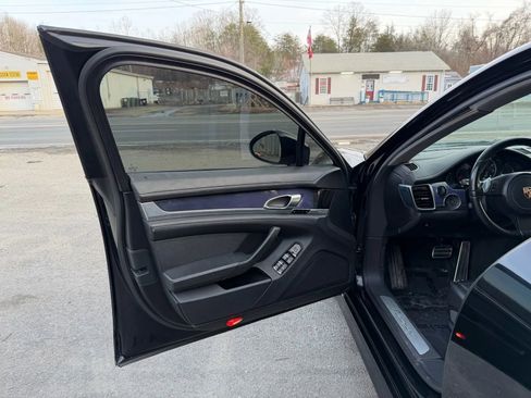 Used 2011 Porsche Panamera image 26