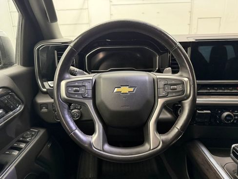 Used 2022 Chevrolet Silverado 1500 LTZ w/ LTZ Premium Package image 22
